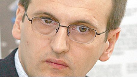 Cristian Preda rămâne în PMP, dar se teme de o "autodiscreditare" a dreptei 