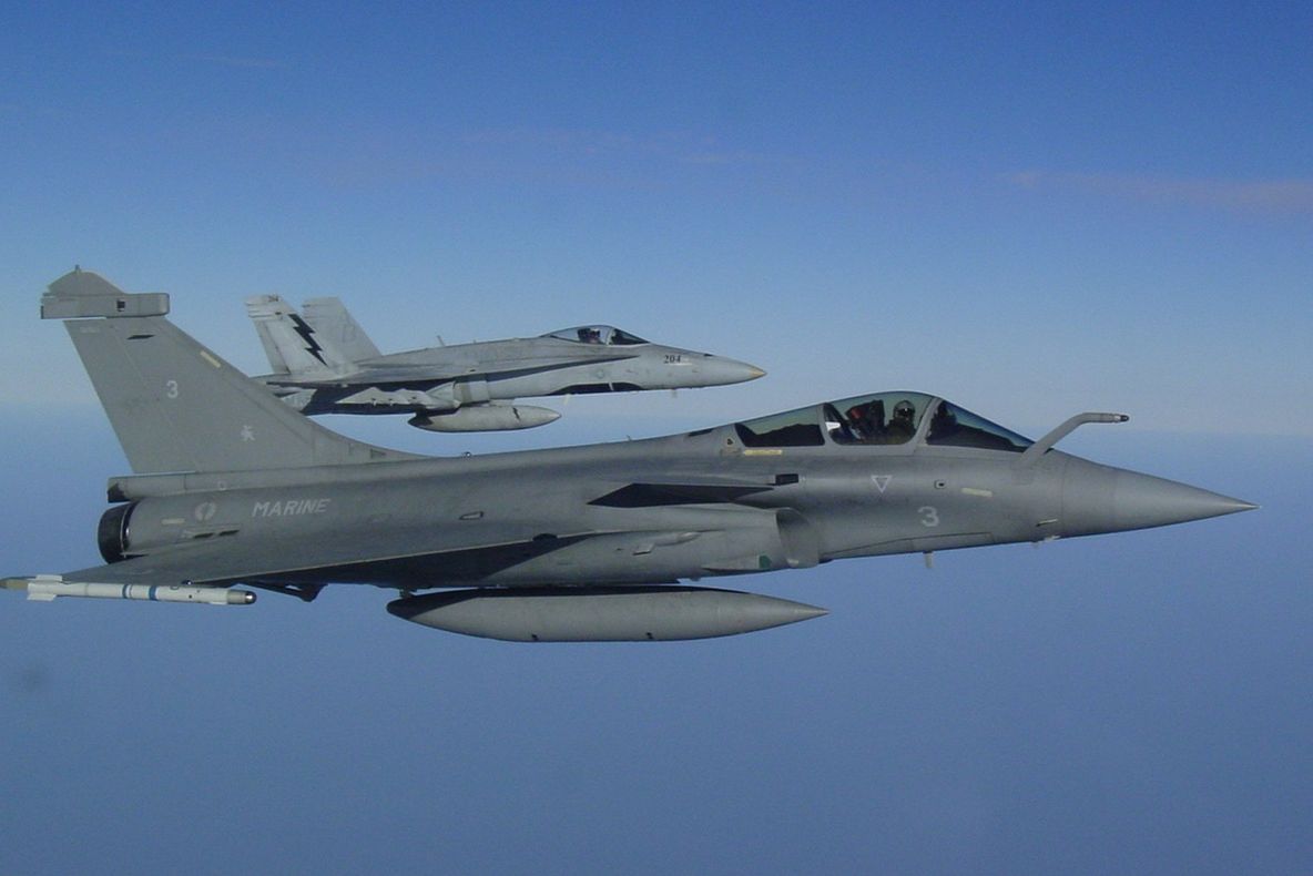 Opt avioane de luptă franceze şi britanice, mobilizate în statele baltice