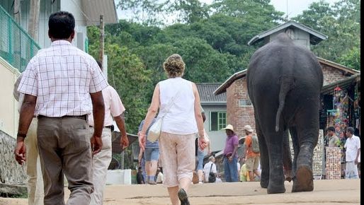 Zeci de muncitori din Sri Lanka, care lucrau la o fabrică de confecţii în Botoșani, vor fi repatriaţi 