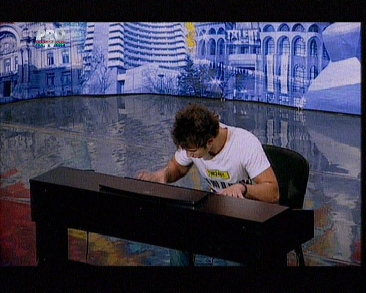 ROMÂNII AU TALENT: Cosmin din Hunedoara şi-a îndatorat familia pentru a ajunge la preselecţii