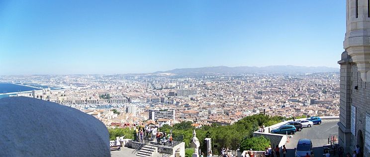 Ce a descoperit poliţia din Franţa despre atacatorul din Marsilia care a ucis două tinere