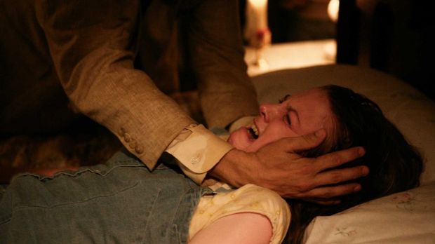 Exorcizare cu final tragic. Două femei au murit. Cum voia să scoată un vraci demonii din ele