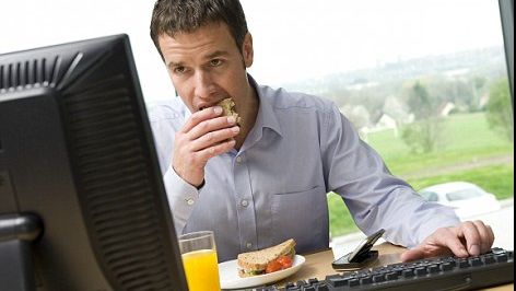 Riscurile mai puțin cunoscute ale unui stil de viață sedentar: 5 afecțiuni grave pe care le poți dezvolta și tu. Cum să le eviți 