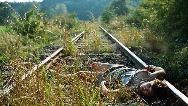 Fotografia care a îngrozit lumea şi a declanşat o operaţiune Interpol