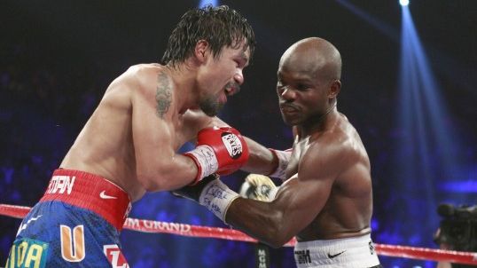 Boxerul Manny Pacquiao a fost atacat în public