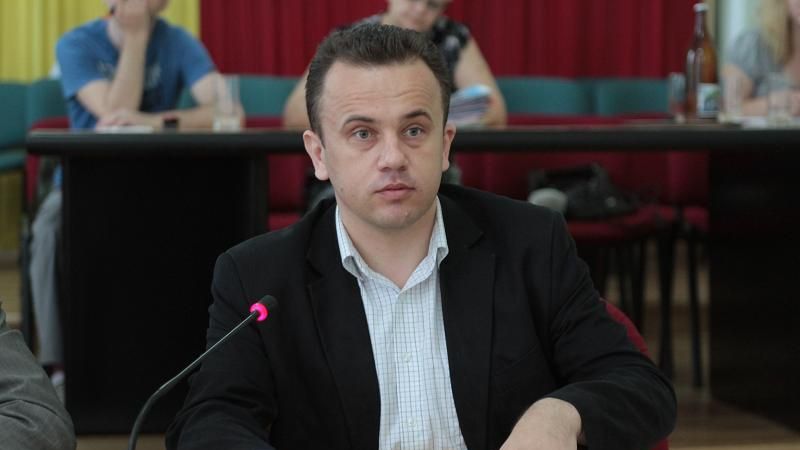 Începutul crizei? Profesorii își primesc salariile cu întârziere. Ministrul Pop, o nouă gafă