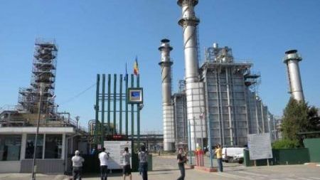 Situație critică pentru siguranța energetică a României, pe fondul crizei de apă din Prahova. Rafinăria Petrobrazi, alimentată din surse alternative