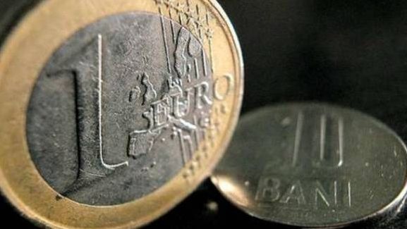 CURS BNR. Ce se va întâmpla cu cursul euro în contextul crizei de la Palatul Victoria