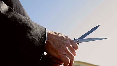 Doi minori, agresați de un bărbat într-un autobuz! În cazul unuia dintre ei a fost folosită o foarfecă - Incident șocant în Brăila