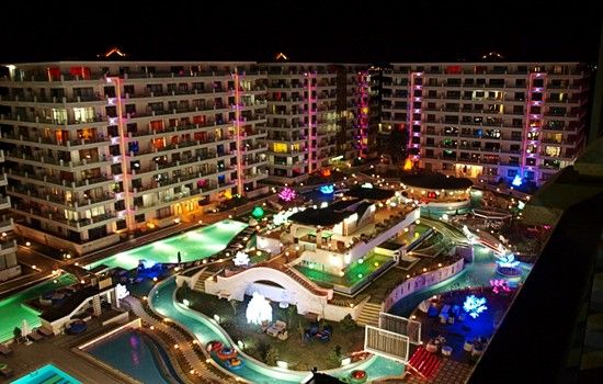 Carnaval pentru turişti la hotelul de lux Phoenicia din Mamaia. A fost spectacol
