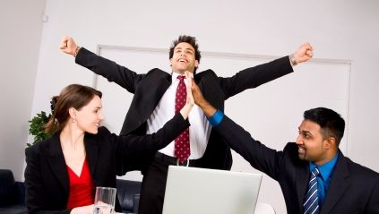 Veste bună pentru toți angajații. Poți primi de la patron 6.300 lei înainte de vacanță