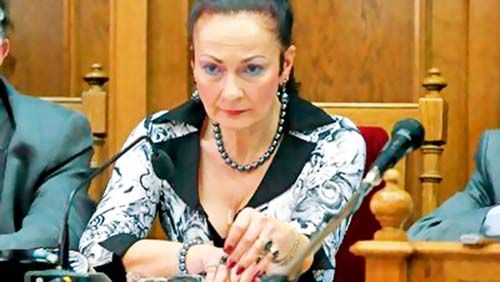 Judecătoarea Bârsan de la ICCJ,trimisă în judecată pentru că a luat mită excursii, pantofi şi poşete