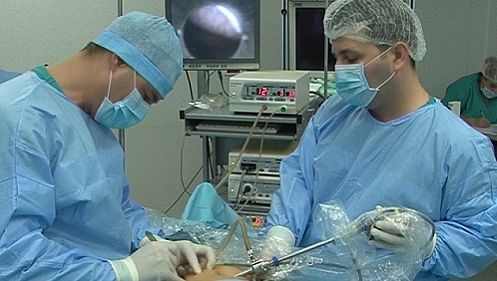 Află din ce cauze poți ajunge să suferi de hernie!