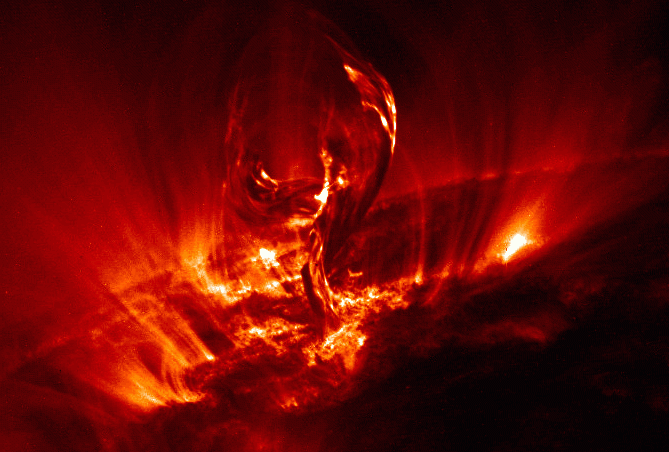 Comunicațiile ar putea fi grav afectate, astăzi, din cauza unor erupții solare puternice