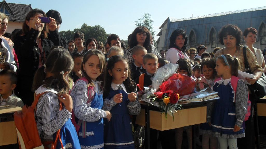 Clopoţelul sună a dezastru în multe școli din România. Ce spune Ministrul Educației?