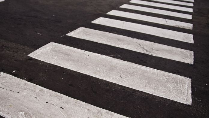 Accident pe trecerea de pietoni! O elevă de 9 ani a fost rănită 