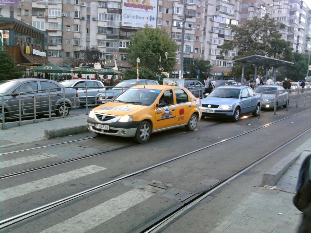 Radar cu 81 km/h în localitate? Indicatorul care te scapă de suspendare