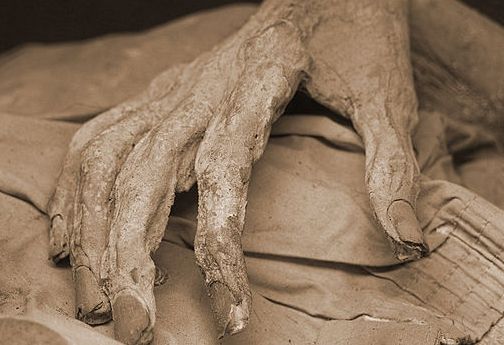 S-a întors la soţie după 2 ani de închisoare şi a rămas ÎNGROZIT de ce a găsit