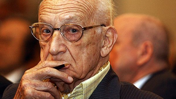 Iohannis a decorat o serie de personalităţi culturale, printre care Neagu Djuvara şi Mihai Şora