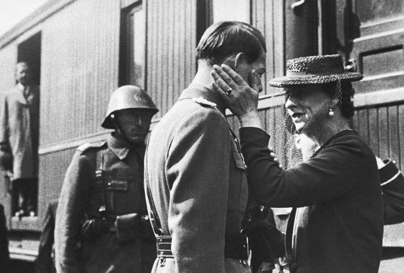 De ce regele Mihai a devansat cu trei zile arestarea mareșalului Antonescu