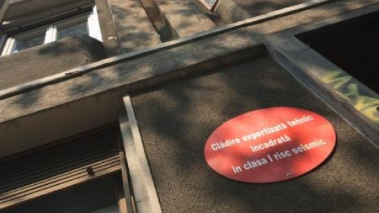 Centru Vechi ar putea rămâne pustiu. Clădirile cu bulină roşie, închise până vor fi consolidate