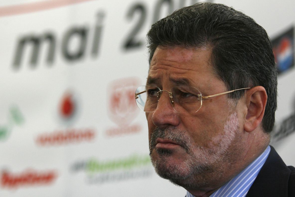 Italia-România 2-2. Cornel Dinu a râs de Budescu aşa cum nimeni n-a mai făcut-o