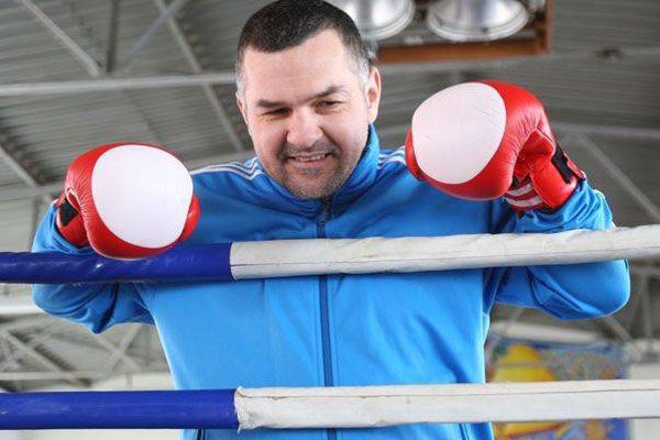 Leonard Doroftei, ATAC DEVASTATOR la Lucian Bute