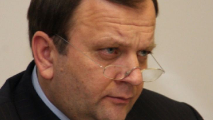 Flutur: Demisia premierului este un pas spre normalitatea acestei țări 