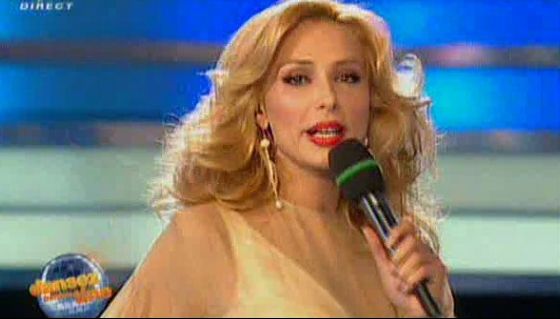 Iulia Vântur este de nerecunoscut. Şi-a schimbat look-ul