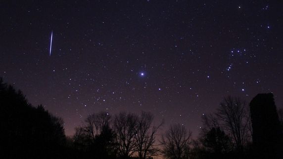 LEONIDELE, ploaia spectaculoasă de meteori are loc la noapte