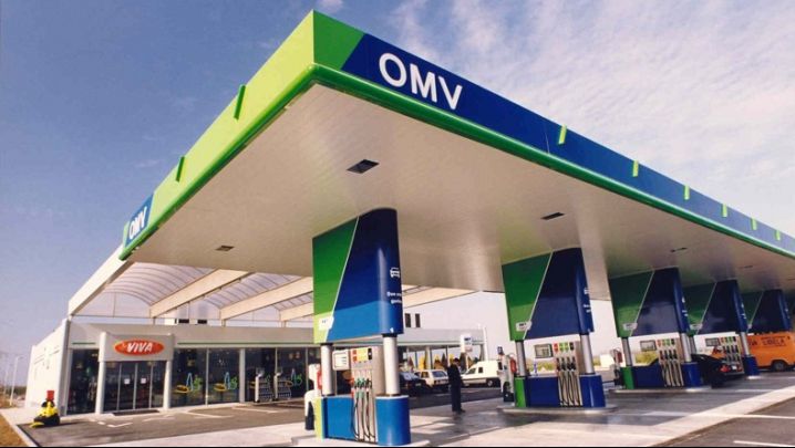 Doi şefi din OMV Petrom, trimişi în judecată pentru luare de mită