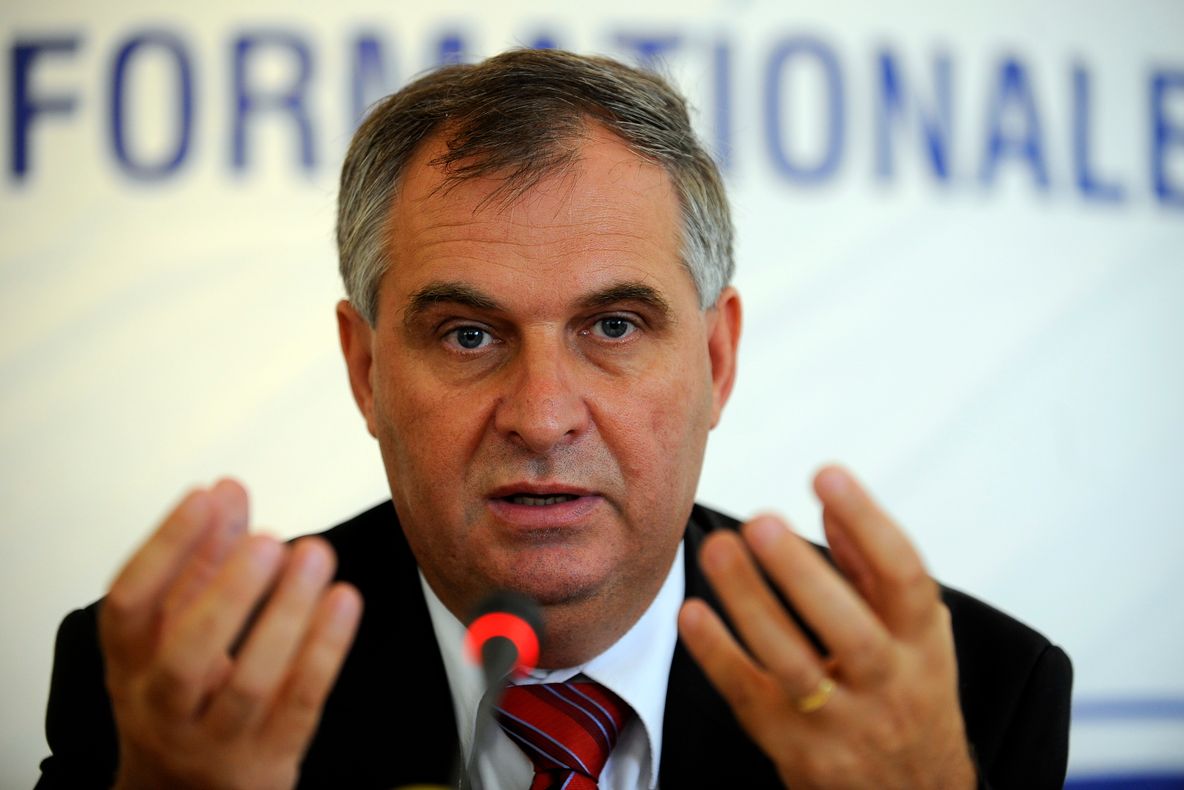 Fostul ministru al Comunicaţiilor Valerian Vreme, la DNA, într-un dosar legat de licențe Microsoft