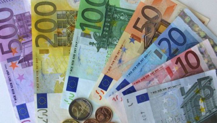 Cea mai mare bancă din România a ieftinit CREDITELE în lei