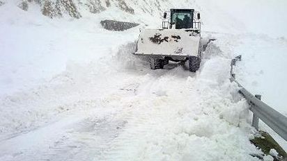 DRUMURI ÎNCHISE. Porţiunea Lehliu-Feteşti pe A2 şi 7 drumuri naţionale sunt închise