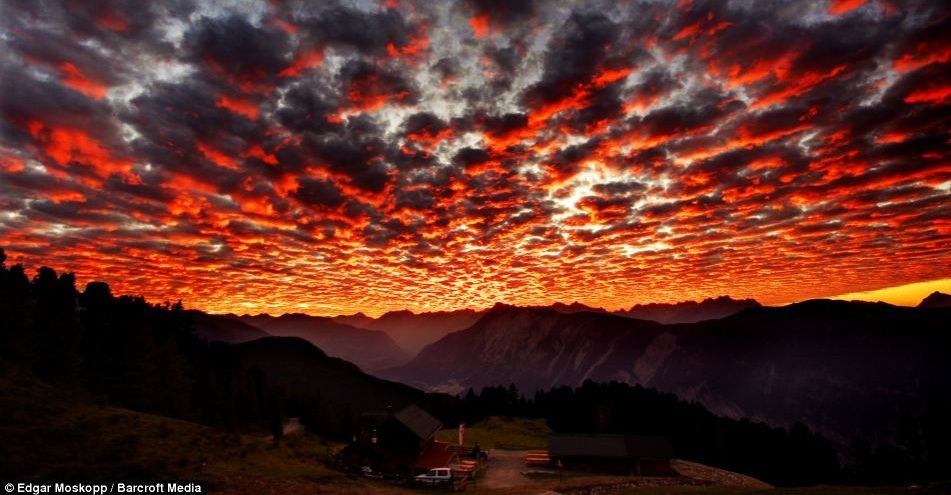 Cele mai SPECTACULOASE APUSURI de soare. IMAGINI care-ţi taie respiraţia 