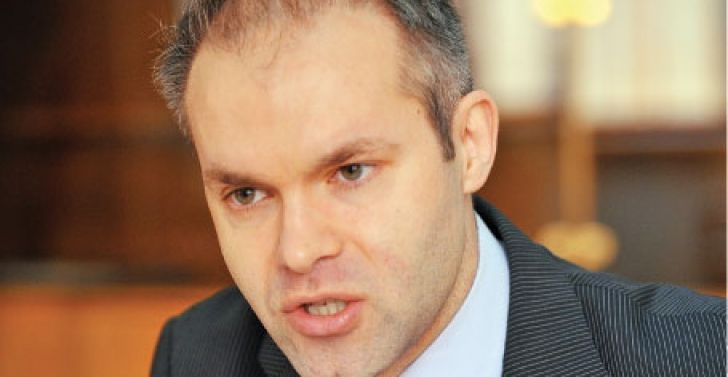 DANIEL FUNERIU: "Au reapărut GRUPURI MAFIOTE în EDUCAŢIE"