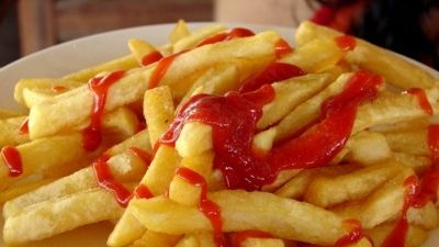 Alimentele care îți asigură confort emoțional îți pot crește nivelul de stres. La ce e indicat să renunți, potrivit specialiștilor