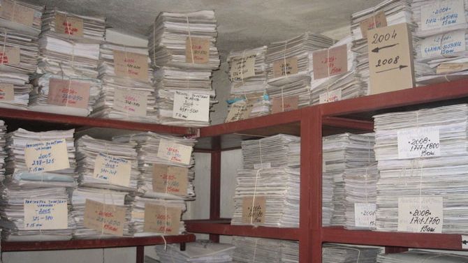 Scandalul taxelor URIAȘE pentru adeverințele necesare la recalculare. Șefii Arhivelor Naționale, ședința de urgență cu angajatorii