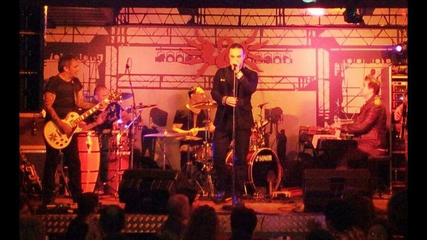 Dimineaţa de Ştiri. DIRECŢIA 5, VARIANTA ROCK'N ROLL