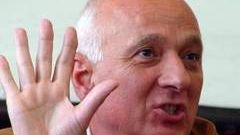 Cine este bugetarul care câştigă de 14 ori mai mult decât premierul Victor Ponta