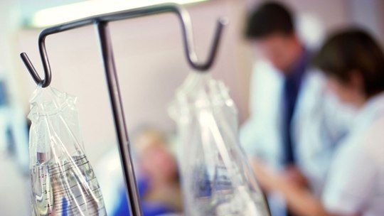 Proteste la Tulcea: "Redeschideţi secţia de Pediatrie!"