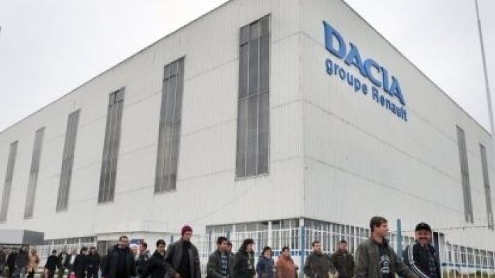 VIITOR INCERT pentru DACIA. Renault mută în Algeria o parte din producţia de la Mioveni
