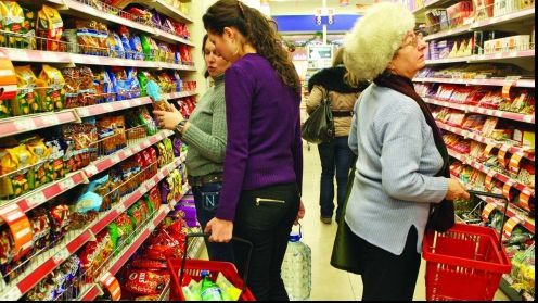 Hipermarketurile ar putea să fie închise în weekend