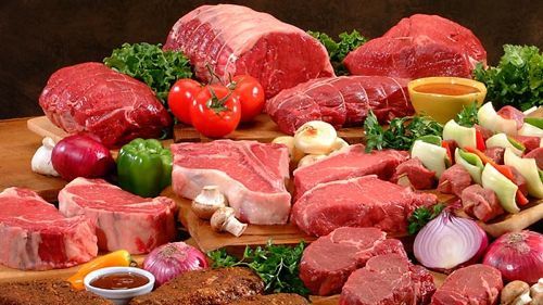 10 motive să iei în calcul renunţarea la consumul de carnea roşie ​