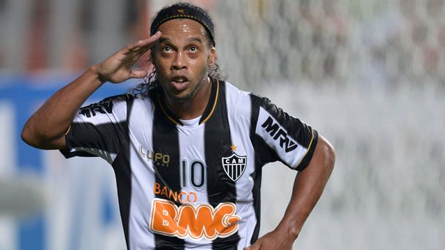 Ronaldinho intră în muzică. Alături de cine va "cânta" fostul mare jucător brazilian