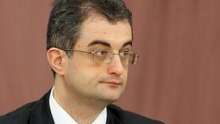 Săgeți între PNL și USR pe tema certificatului digital COVID-19! Gabriel Andronache o contrazice pe Ioana Mihăilă: Minciuna are picioare scurte