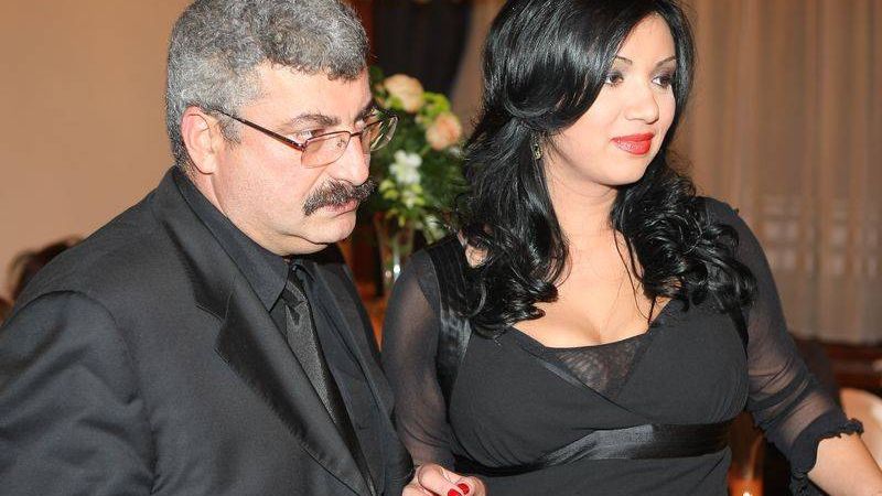 SCANDAL. Adriana Bahmuţeanu îşi vrea soţul la puşcărie