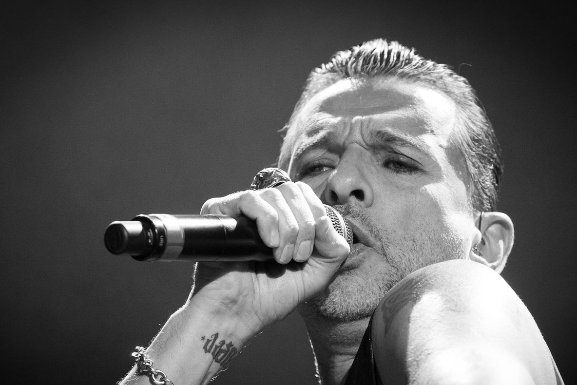 Depeche Mode şi-a anulat concertul de la Kiev