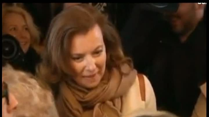 Prima doamnă a Franţei rămâne internată pe termen nelimitat