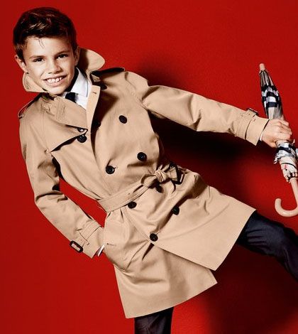 Romeo Beckham l-a întrecut pe David, tatăl său. Care sunt cei mai stilaţi bărbaţi în 2015!